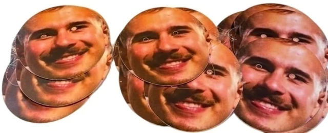 10 Máscaras Personalizadas em Papel Cartão 23x19 cm