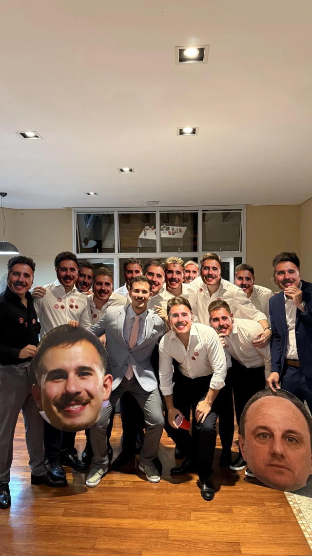 10 Máscaras Personalizadas em Papel Cartão 23x19 cm