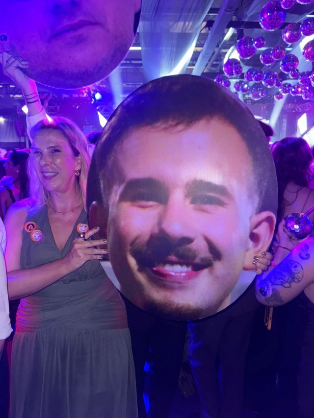 Kit 4 - Totem Pessoa + Cabeça Gigante + 20 Máscaras